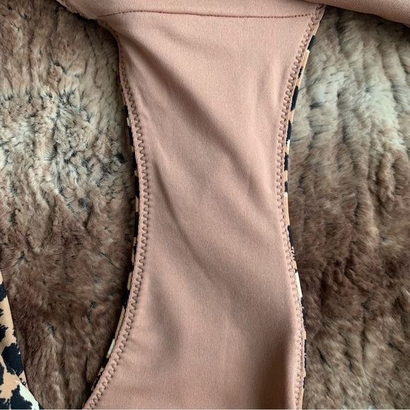 Aerie Leopard Bikini Bottoms - Picture 3 of 4